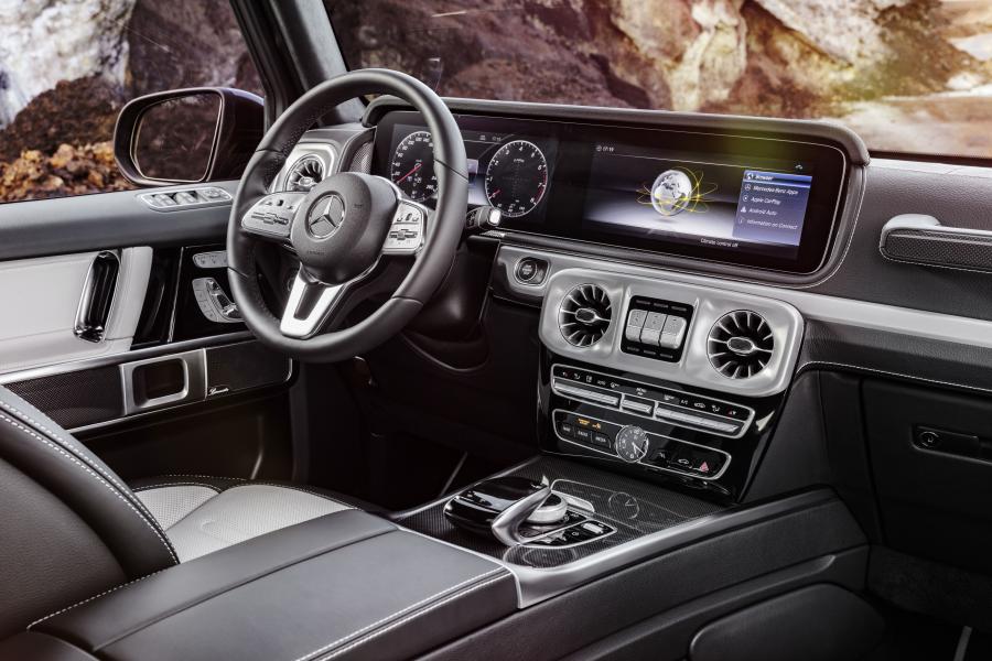 Интерьер Mercedes-Benz G500 (W464) 2018 года  (WW) (фото 6 из 56)